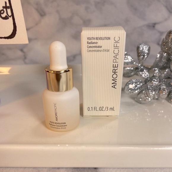 Amore Pacific Youth Revolution Radiance Concentrator, Vitamin C, NEW - Mini 3 ml - Picture 2 of 8